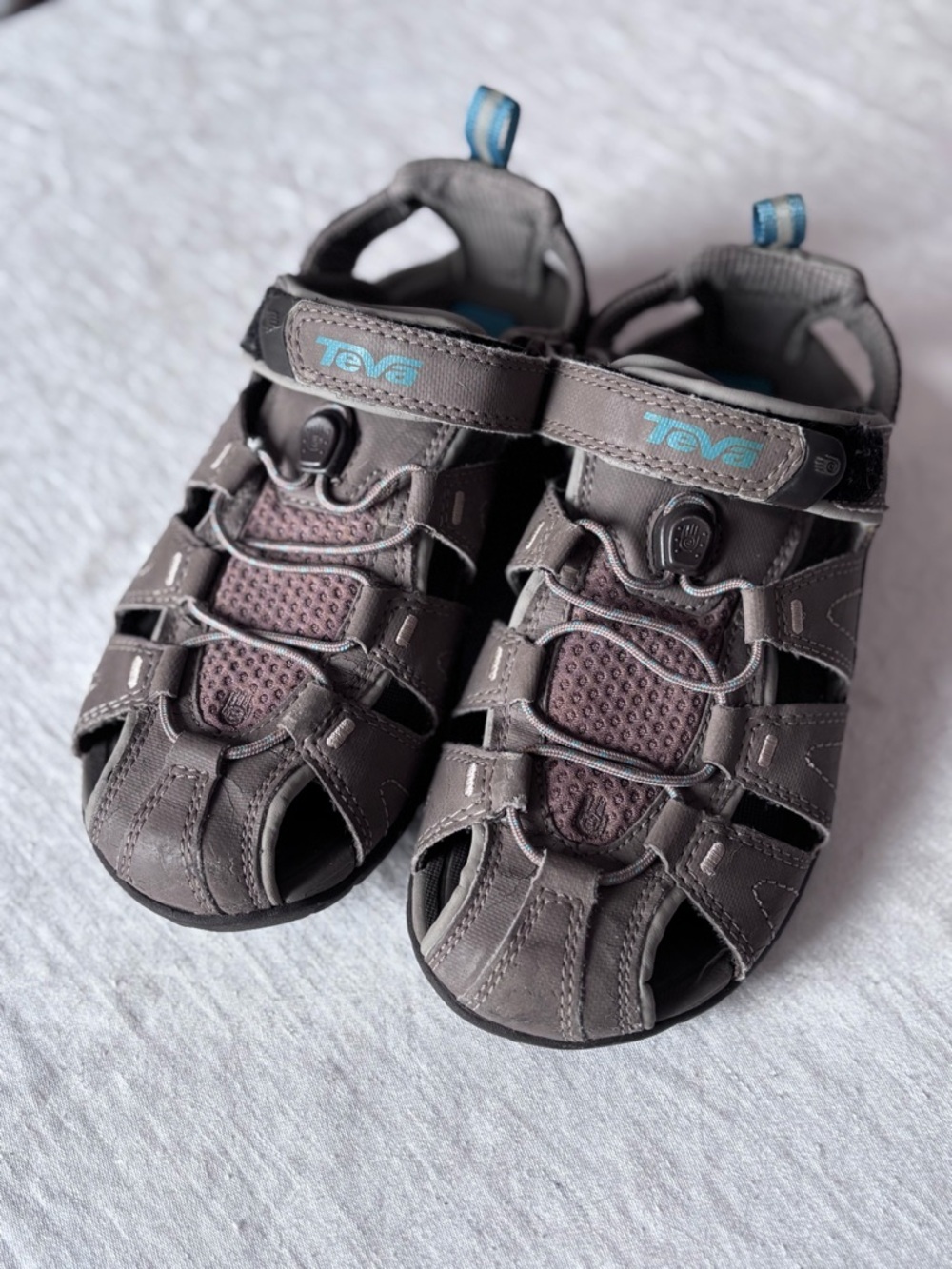 Women’s Teva Dozer II Hiking Water Shoe Velcro Taupe Size 5